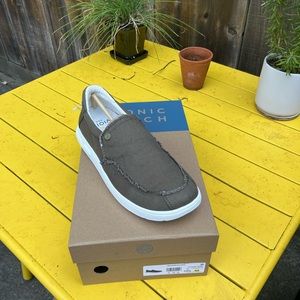 Vionic seaview slip on shoe olive mens 10.5 brand new in box